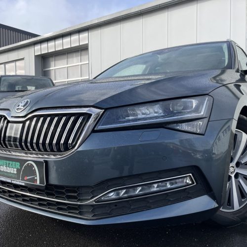 Superb Combi 2.0 TDI DSG Style 150¤ m.20% Anz. Premium Edition STHZ LEDER AHK PANOACC LED KAMERA 4xSHZ el.Klappe Navi