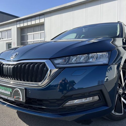 Octavia Combi 1.4 TSI e-Hybrid Clever 150¤ m.20% Anz. 18 Zoll Vorb-AHK 4xSHZ LR-HZG RFK Navi