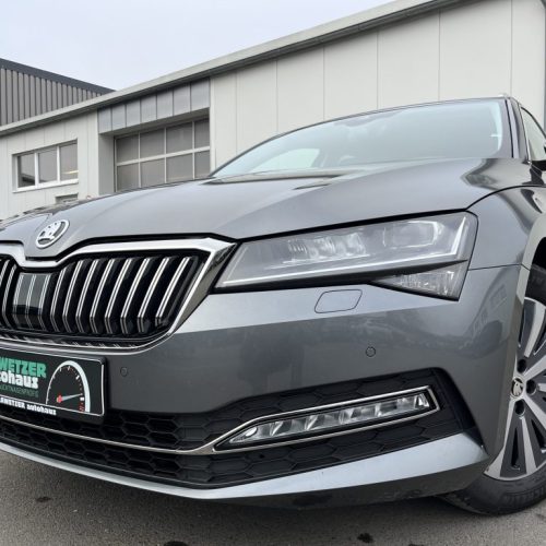 Superb Combi 2.0 TDI DSG Style 181